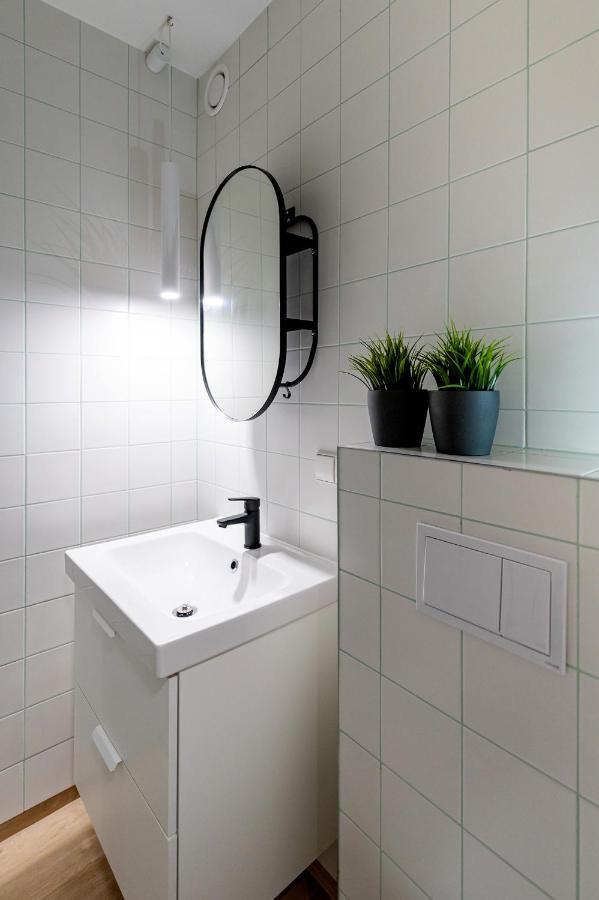 Apartamento Uab Laisves Alejos Viesbutis Kaunas Exterior foto