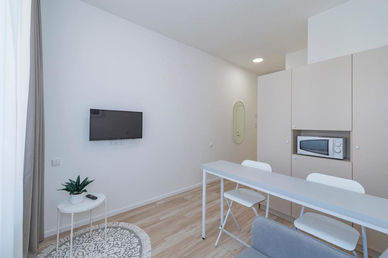 Apartamento Uab Laisves Alejos Viesbutis Kaunas Exterior foto